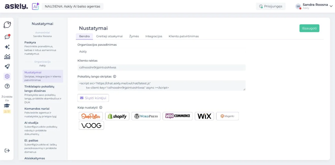 Askly nustatymai, skirtukas Bendra: kliento raktas, pokalbių lango skriptas, mygtukas „Siųsti kūrėjui“ ir platformų vadovai